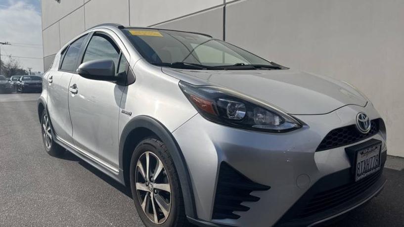 TOYOTA PRIUS C 2018 JTDKDTB31J1618557 image